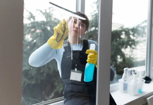 Nettoyage de vitres intérieures et extérieures à Val d'Orger